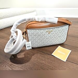 NWT Michael Kors Vanilla/Acorn Crossbody Camera Bag